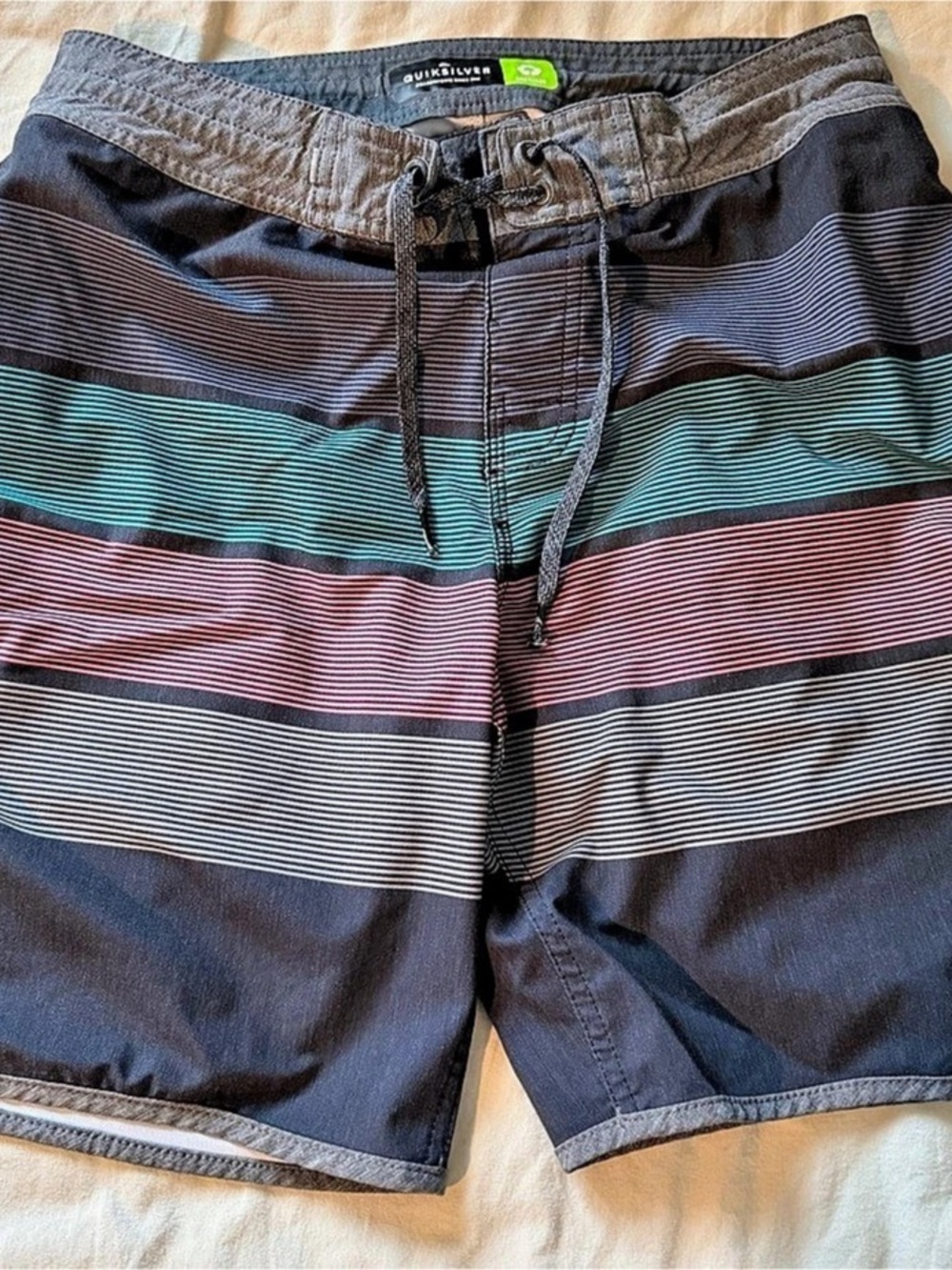 Quiksilver Striped Board Shorts in Black & Blue Size 30 Like New